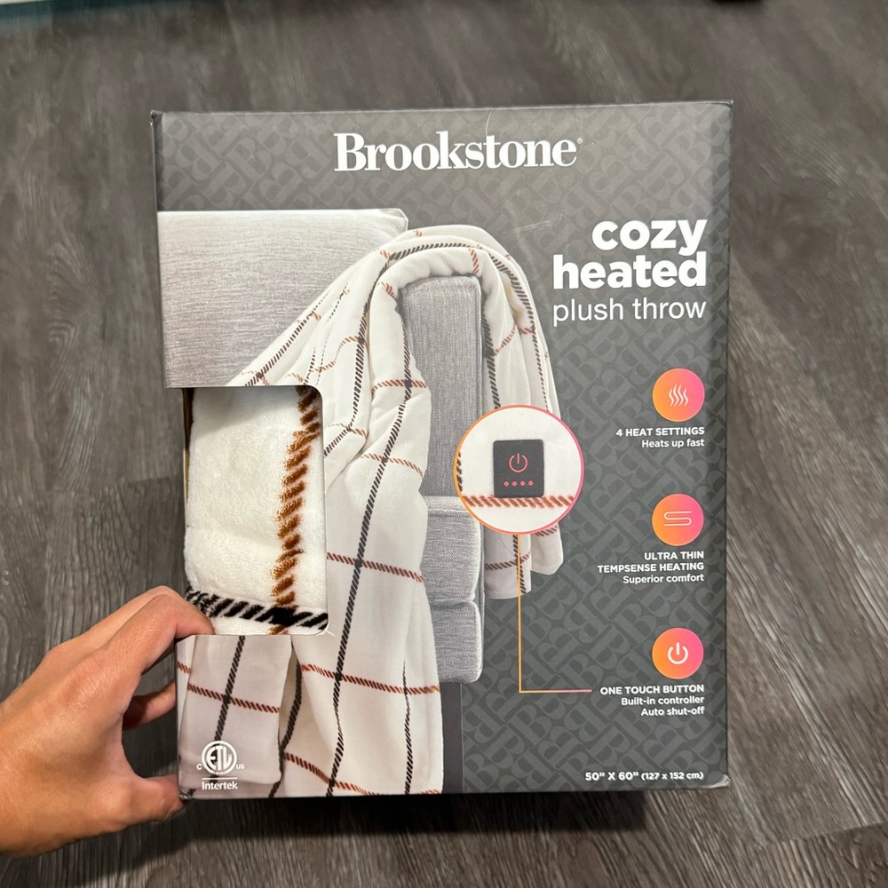 Brookstone- cozy heated plush throw